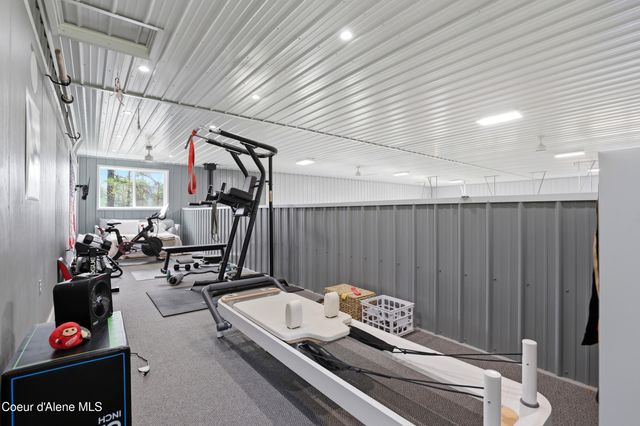 6029 E Deep Shadow LN, Hayden, ID 83835