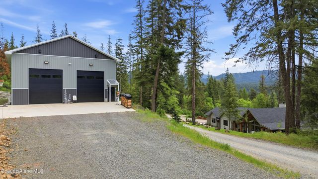 6029 E Deep Shadow LN, Hayden, ID 83835