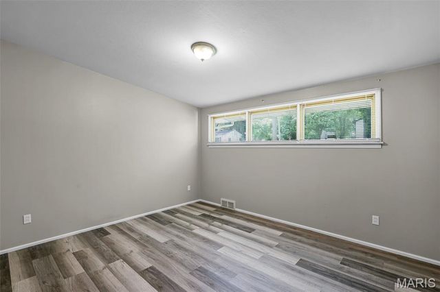 9614 Winkler Drive, Saint Louis, MO 63136
