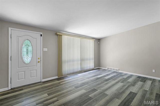 9614 Winkler Drive, Saint Louis, MO 63136