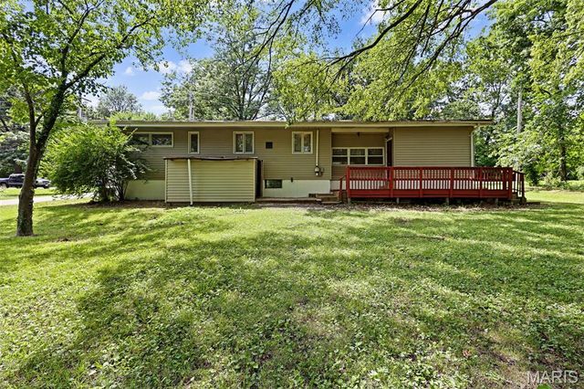 9614 Winkler Drive, Saint Louis, MO 63136