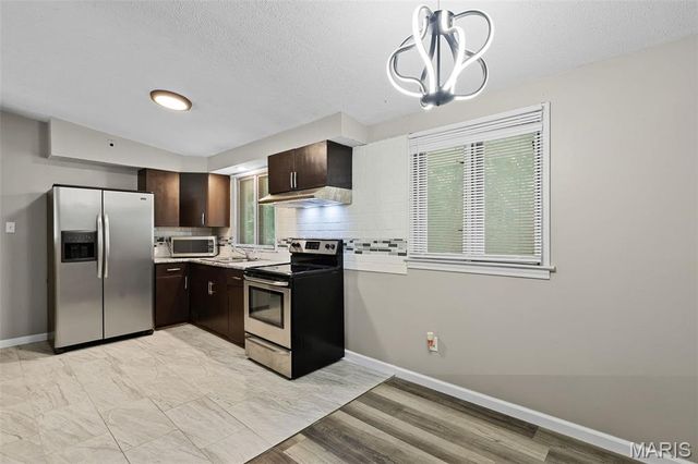 9614 Winkler Drive, Saint Louis, MO 63136