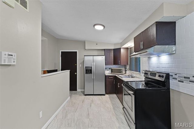 9614 Winkler Drive, Saint Louis, MO 63136