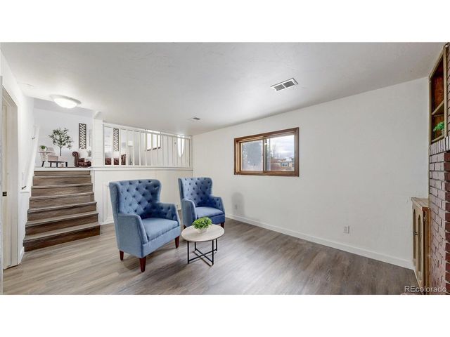 127 Lori Dr, Loveland, CO 80537