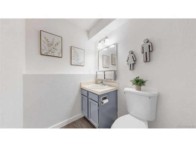 127 Lori Dr, Loveland, CO 80537