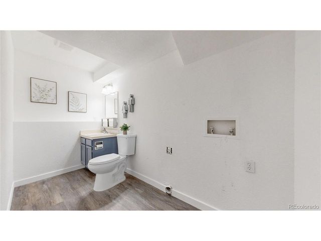 127 Lori Dr, Loveland, CO 80537