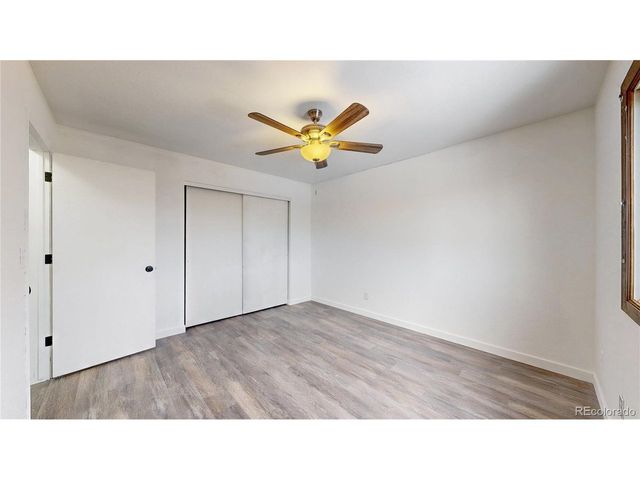 127 Lori Dr, Loveland, CO 80537