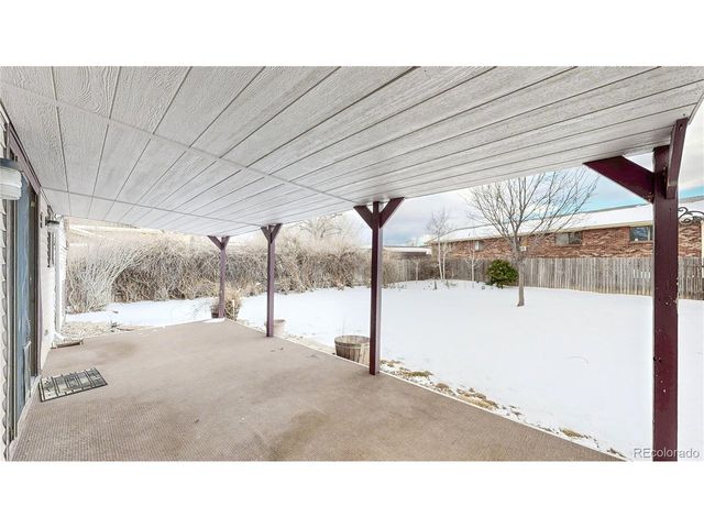 127 Lori Dr, Loveland, CO 80537