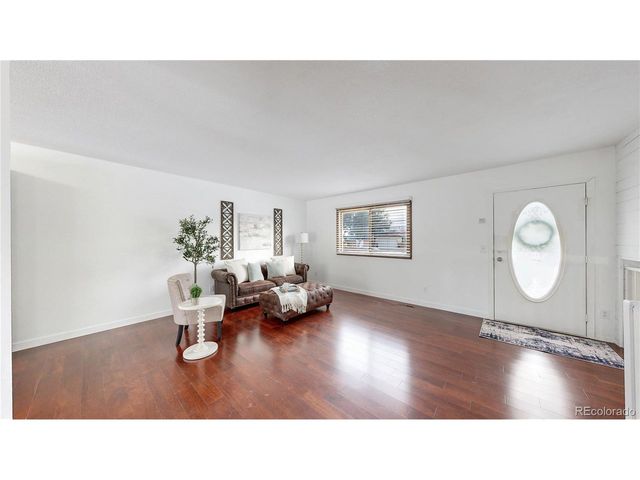 127 Lori Dr, Loveland, CO 80537