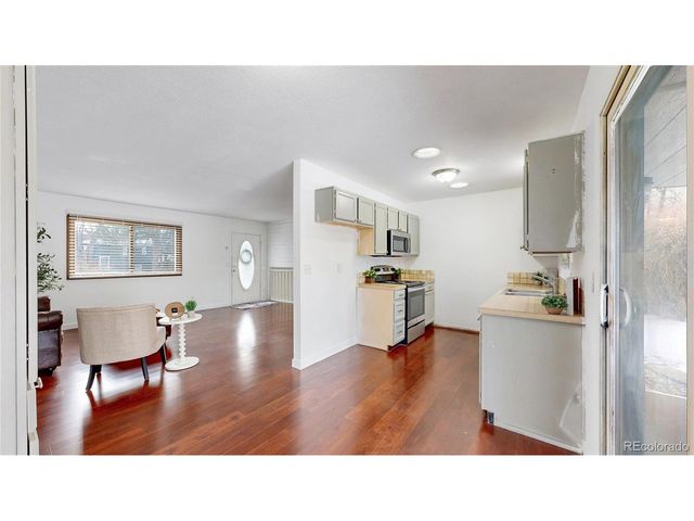 127 Lori Dr, Loveland, CO 80537