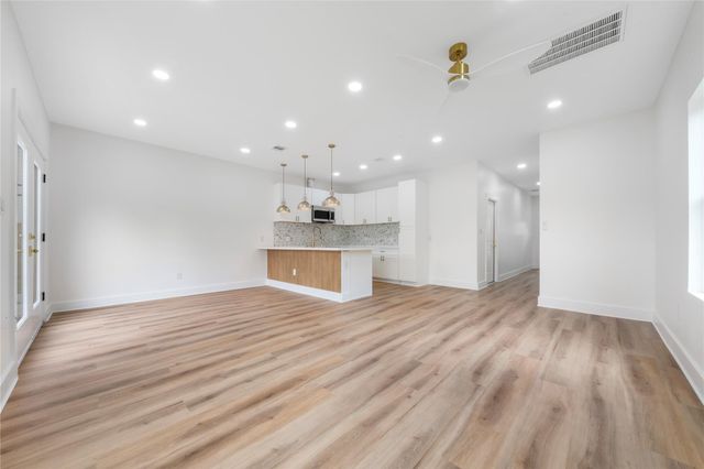 7117 Springdale Street B, Houston, TX 77028