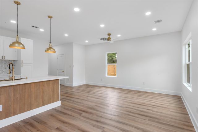 7117 Springdale Street B, Houston, TX 77028