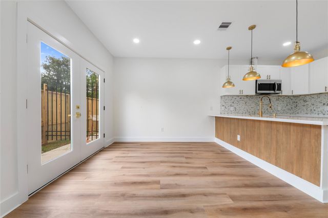 7117 Springdale Street B, Houston, TX 77028