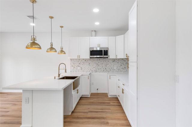 7117 Springdale Street B, Houston, TX 77028