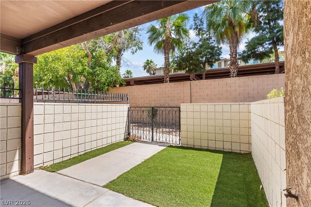 5077 Village Drive, Las Vegas, NV 89142