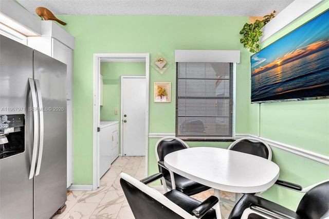 6116 Kings Gate Cir, Delray Beach, FL 33484