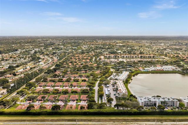 6116 Kings Gate Cir, Delray Beach, FL 33484