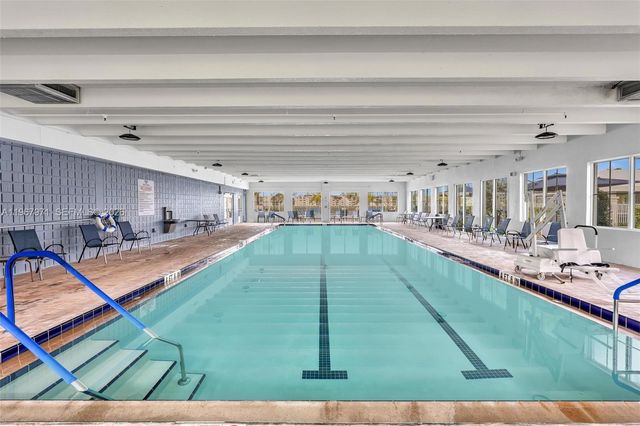 6116 Kings Gate Cir, Delray Beach, FL 33484