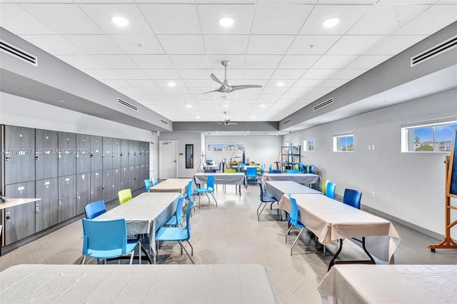 6116 Kings Gate Cir, Delray Beach, FL 33484