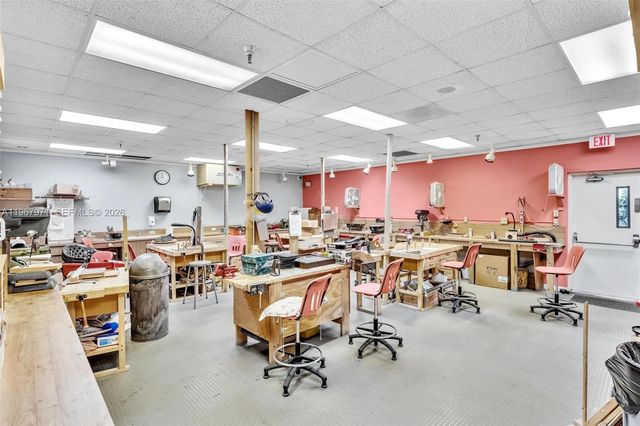 6116 Kings Gate Cir, Delray Beach, FL 33484