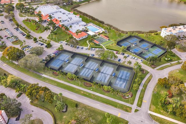 6116 Kings Gate Cir, Delray Beach, FL 33484