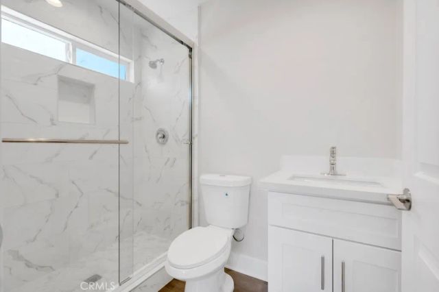 1234 W 89th Street, Los Angeles, CA 90044