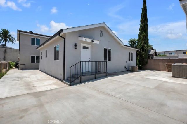 1234 W 89th Street, Los Angeles, CA 90044