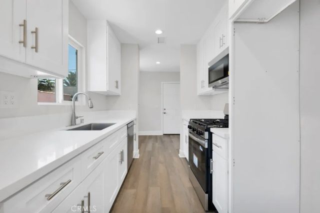 1234 W 89th Street, Los Angeles, CA 90044