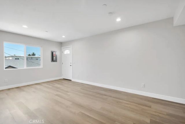 1234 W 89th Street, Los Angeles, CA 90044