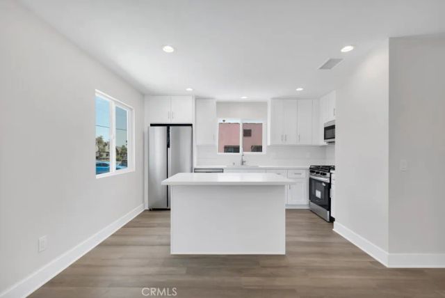 1234 W 89th Street, Los Angeles, CA 90044