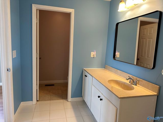 2090 County Road 1212, Vinemont, AL 35179