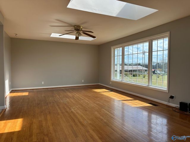 2090 County Road 1212, Vinemont, AL 35179