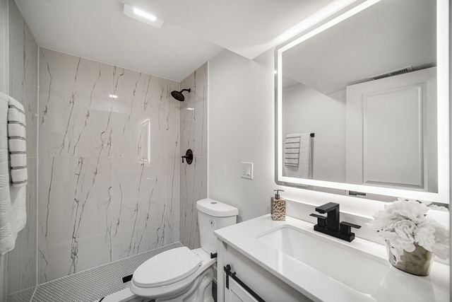 1845 Everett Avenue, Des Plaines, IL 60018