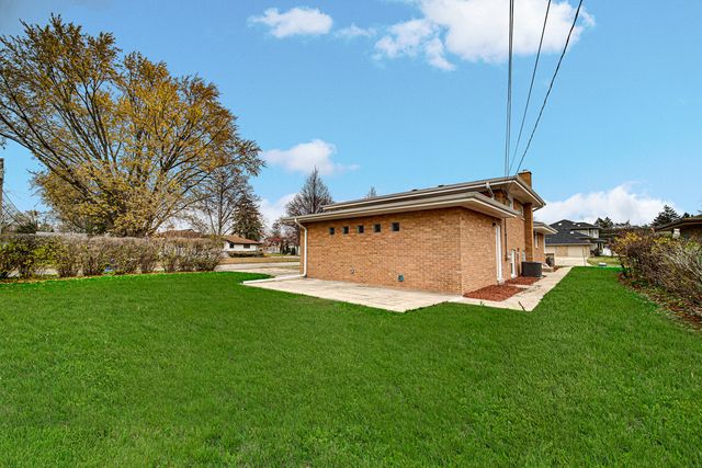 1845 Everett Avenue, Des Plaines, IL 60018