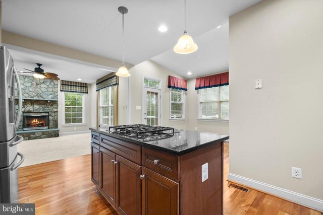 43032 LA RIVA DR, Ashburn, VA 20148