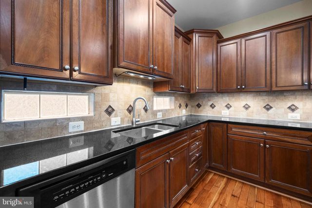 43032 LA RIVA DR, Ashburn, VA 20148
