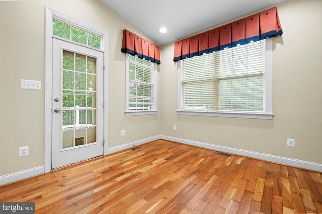 43032 LA RIVA DR, Ashburn, VA 20148