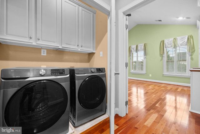 43032 LA RIVA DR, Ashburn, VA 20148
