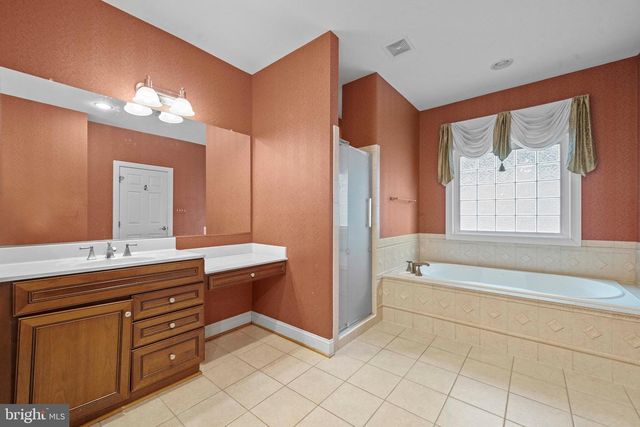 43032 LA RIVA DR, Ashburn, VA 20148
