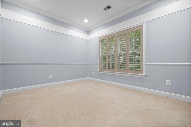 43032 LA RIVA DR, Ashburn, VA 20148