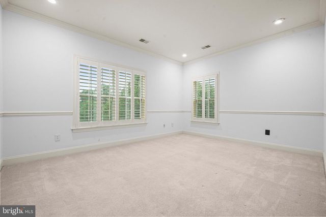 43032 LA RIVA DR, Ashburn, VA 20148