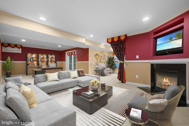 43032 LA RIVA DR, Ashburn, VA 20148