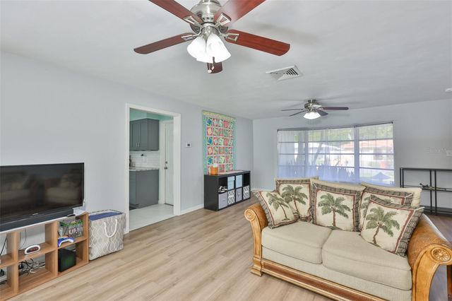 2335 SURREY LANE, Clearwater, FL 33763