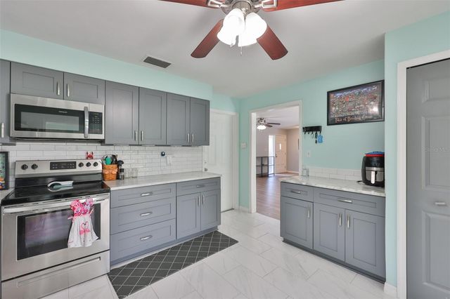 2335 SURREY LANE, Clearwater, FL 33763