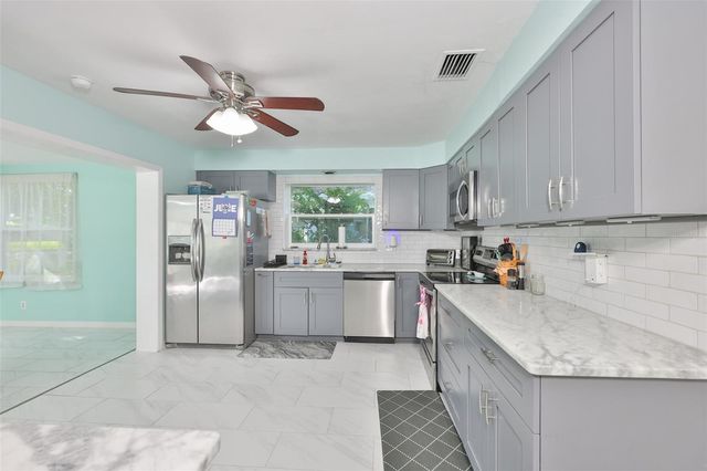 2335 SURREY LANE, Clearwater, FL 33763