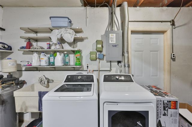 2335 SURREY LANE, Clearwater, FL 33763