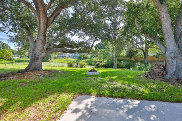 2335 SURREY LANE, Clearwater, FL 33763