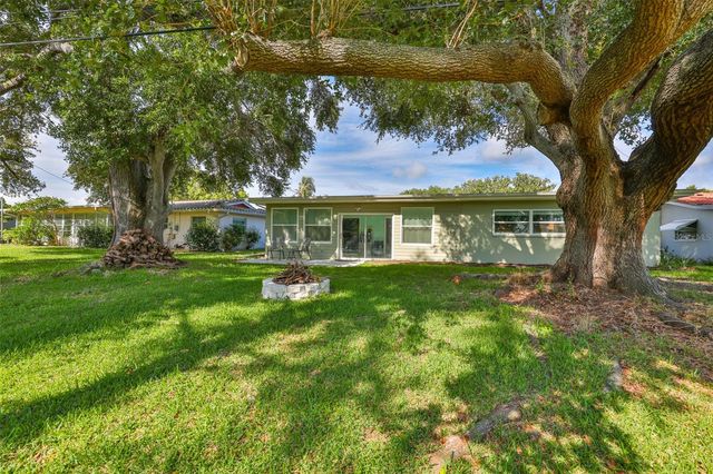 2335 SURREY LANE, Clearwater, FL 33763