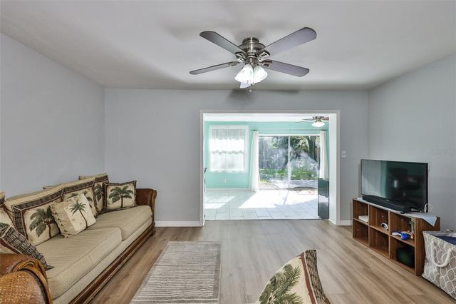 2335 SURREY LANE, Clearwater, FL 33763