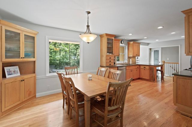 15 Saint Albans Road E, Hopkins, MN 55305